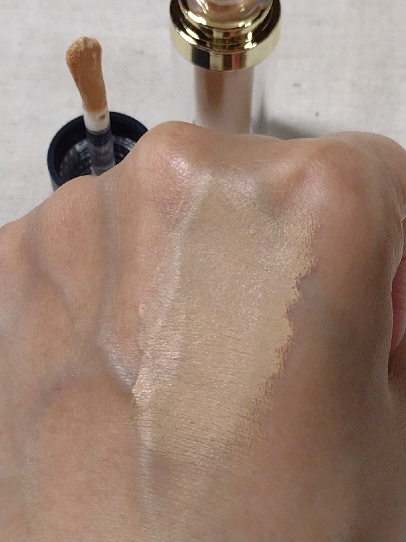 タトゥーウォータープルーフスカーコンシーラー/フォレンコス/リキッドコンシーラーを使ったクチコミ(5枚目)