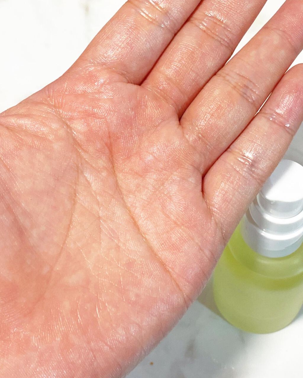 スタイリングオイル<タイト&ウェット>/COHARU/ヘアオイルを使ったクチコミ(5枚目)