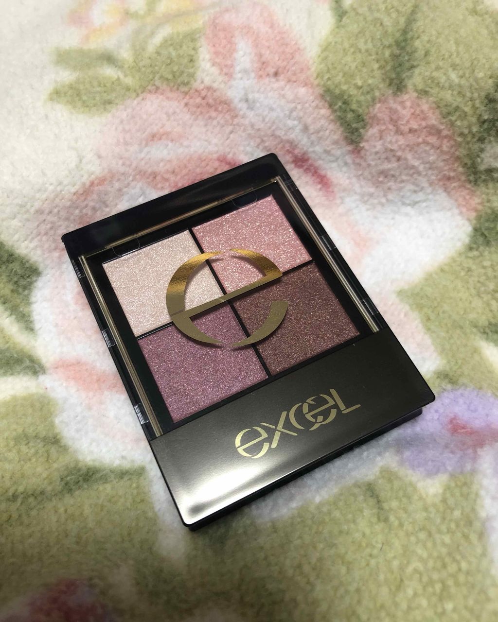 リアルクローズシャドウ/excel/アイシャドウパレットを使ったクチコミ（1枚目）