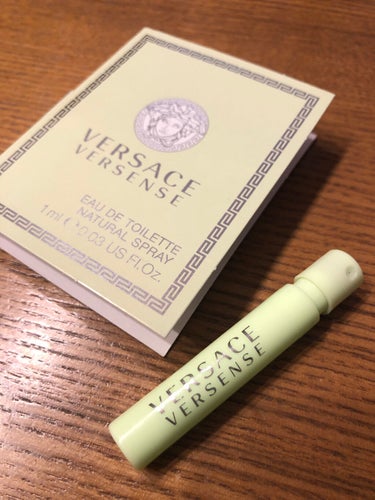 ヴェルセンス オーデトワレ スプレー/VERSACE/香水(レディース)を使ったクチコミ（1枚目）