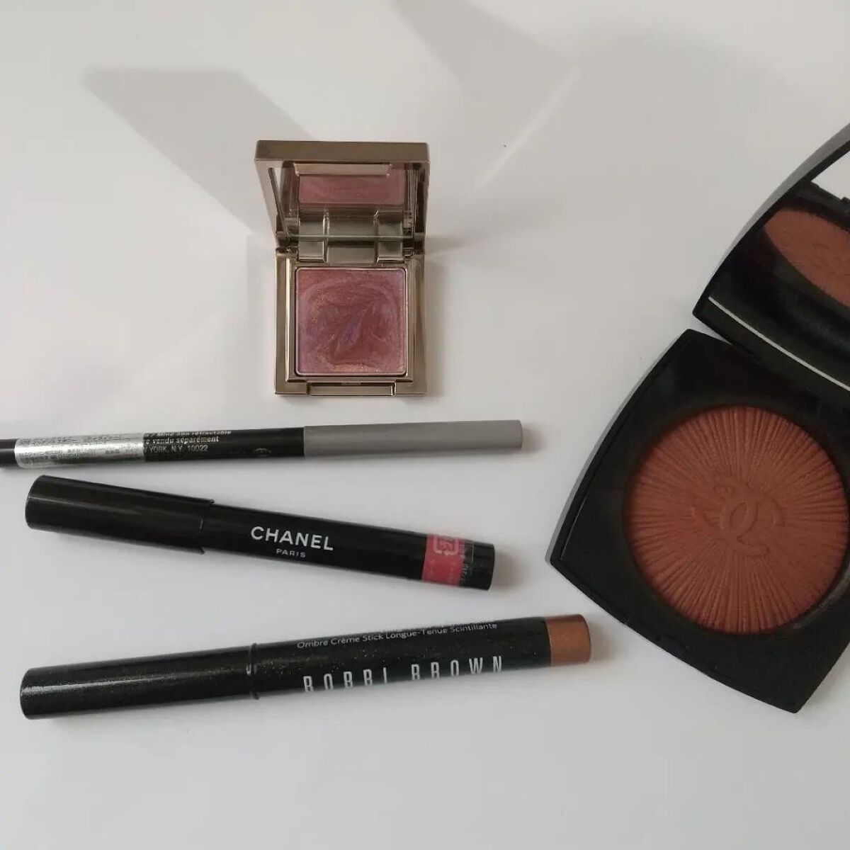 マージングカラーアイズ EX04 Old Raspberry/LUNASOL/単色アイシャドウを使ったクチコミ（1枚目）