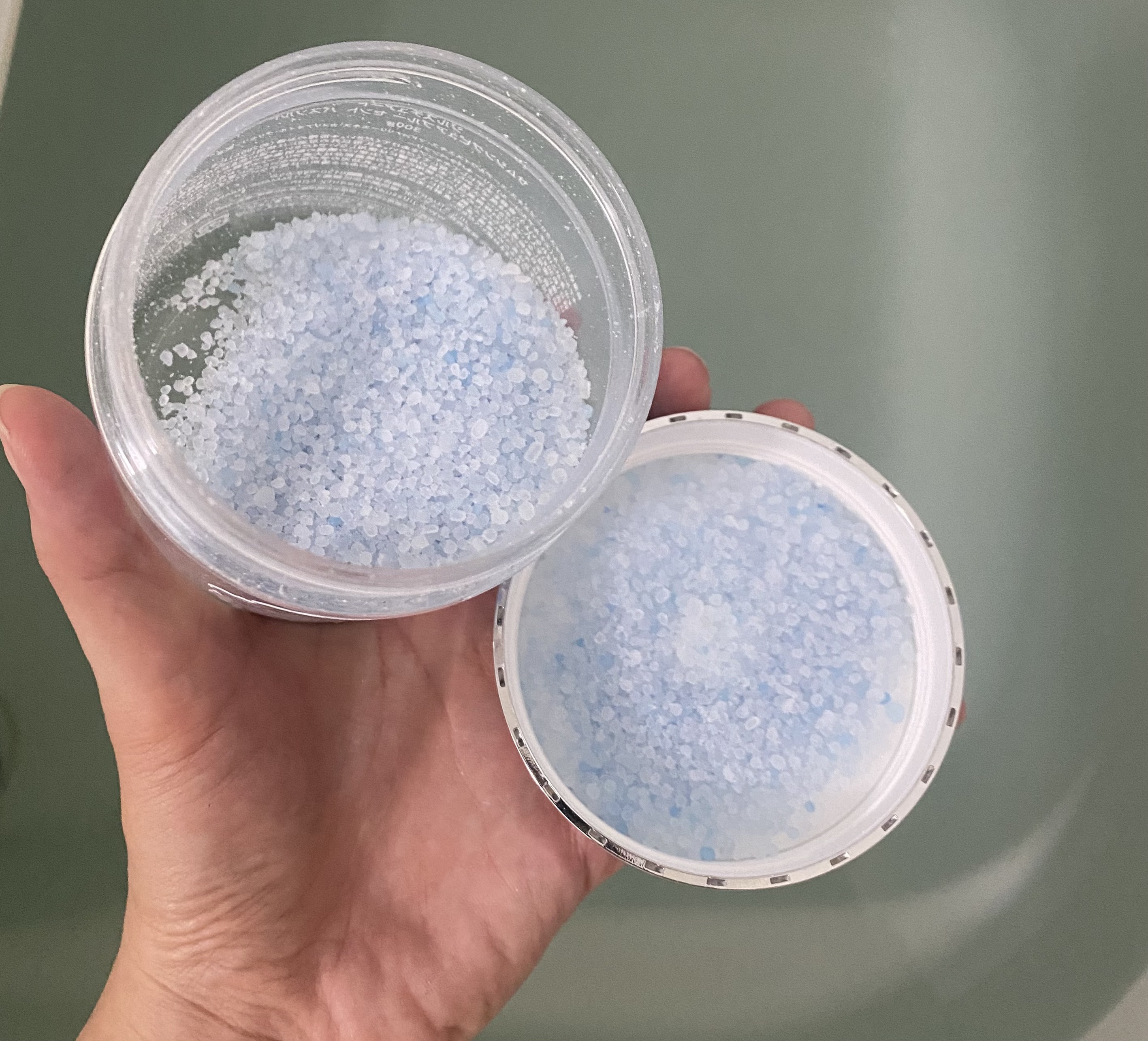 サムシングピュアブルー セント　バスソルト/JILL STUART/無機塩系入浴剤を使ったクチコミ（2枚目）