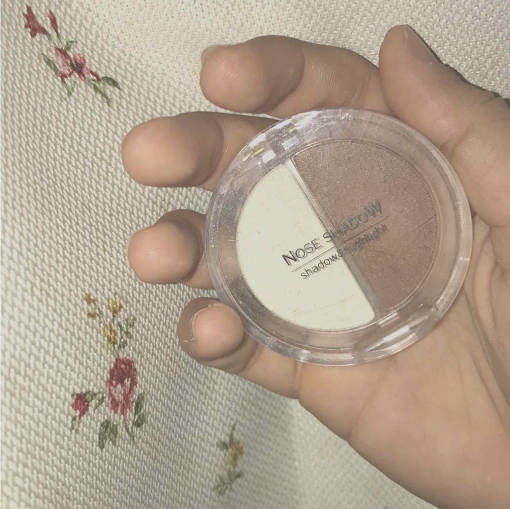 エルファー ノーズシャドウ/DAISO/プレストパウダーを使ったクチコミ(1枚目)