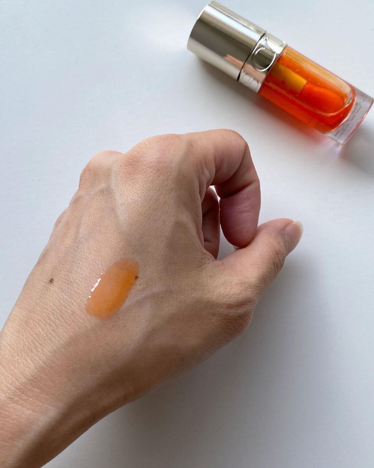 リップコンフォートオイル 05 アプリコット/CLARINS/リップグロスを使ったクチコミ（3枚目）