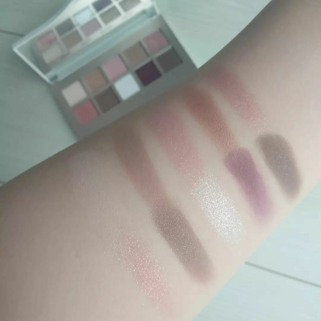 ニューデップスアイシャドウパレット 07 イン・ワンダーランド (ホリデー限定)/hince/アイシャドウパレットを使ったクチコミ（2枚目）