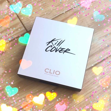 CLIO 
キルカバー ウェアフェア
スムーザー パクト

世にも珍しい、というより私が初めて見かけたCLIOのおしろい

年末年始に衝動買いして以来保管していましたが、ついに登場&使い始めたのでレビューしますね🙌

最大の特徴はパフではなくブラシ❓ハケ❓が付いていること😳

おそらく薄づきになるからと
これを入れたのでしょうが…

ごめんなさい🙇‍♂️ 初めてCLIOのコスメで使いづらいと思ってしまいました💦

何故かどうしても上手くお粉をつけられません💦💦

勝手ながら潜水法および潜水法もどきを必ずやるので、おしろいは濃いめにつけないとうまくいかないんです😭

おしろいとしては粒子は細かくて仕上がりもサラサラで良いんですけどね😭

でもこういう時はロージーローザーがついているから大丈夫🙆‍♀️👌✨

ルースパウダー用のパフなのは
この際気にしない事にしました（笑）の画像 その0