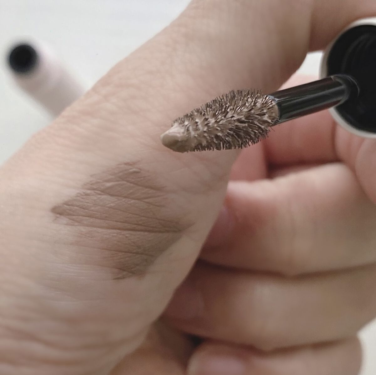 アヴァンセ アイブロウマスカラ＆コート  ココア/アヴァンセ/眉マスカラを使ったクチコミ（3枚目）