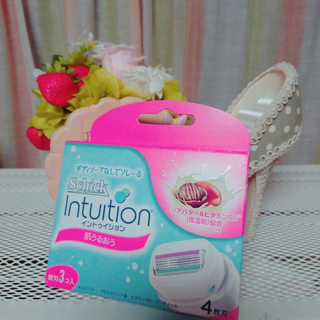 イントゥイション しっとり肌 ホルダー (刃付き+替刃1コ)/イントゥイション/シェーバーを使ったクチコミ（1枚目）