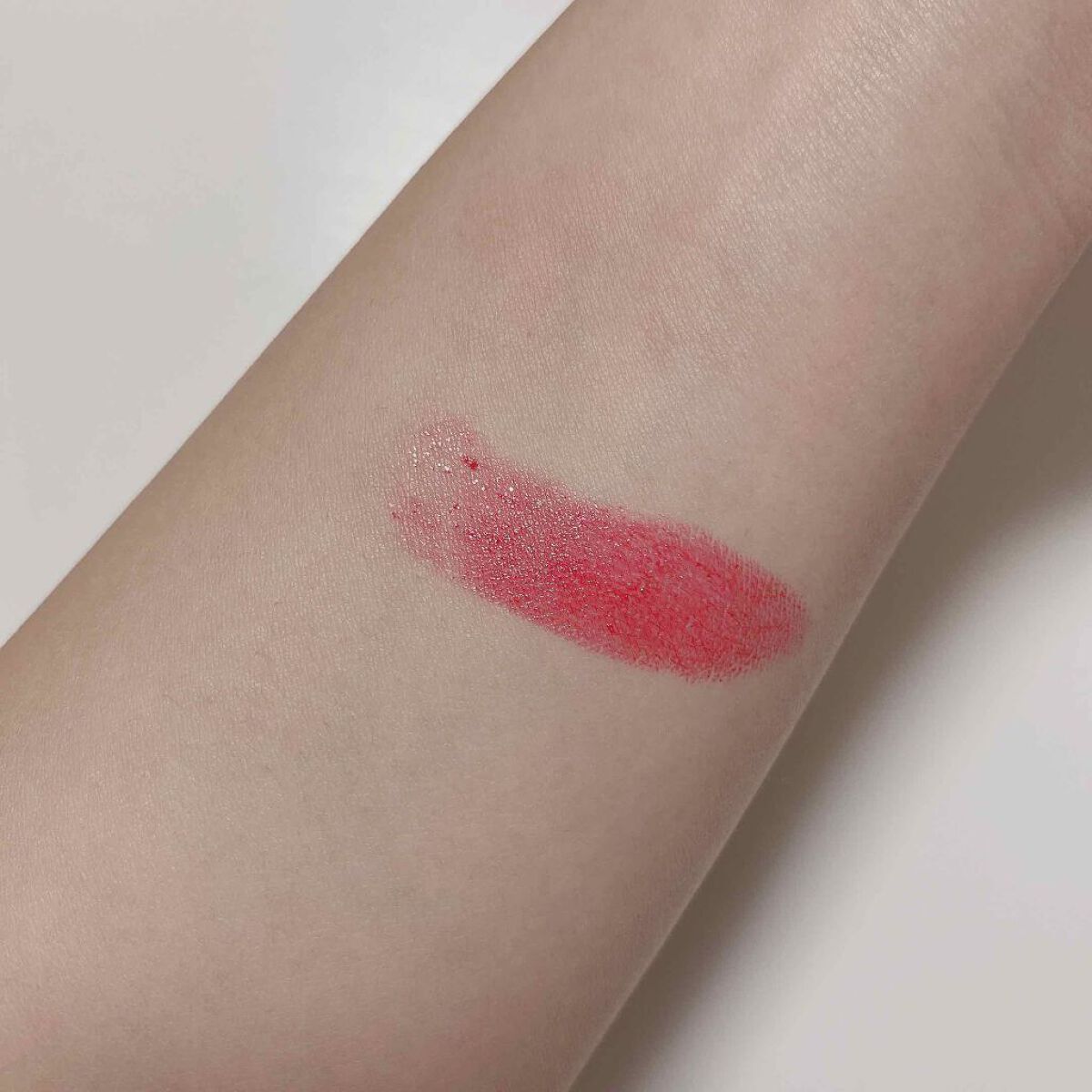 ルージュ ヴォリュプテ ロックシャイン N°8 ロッキン レッド