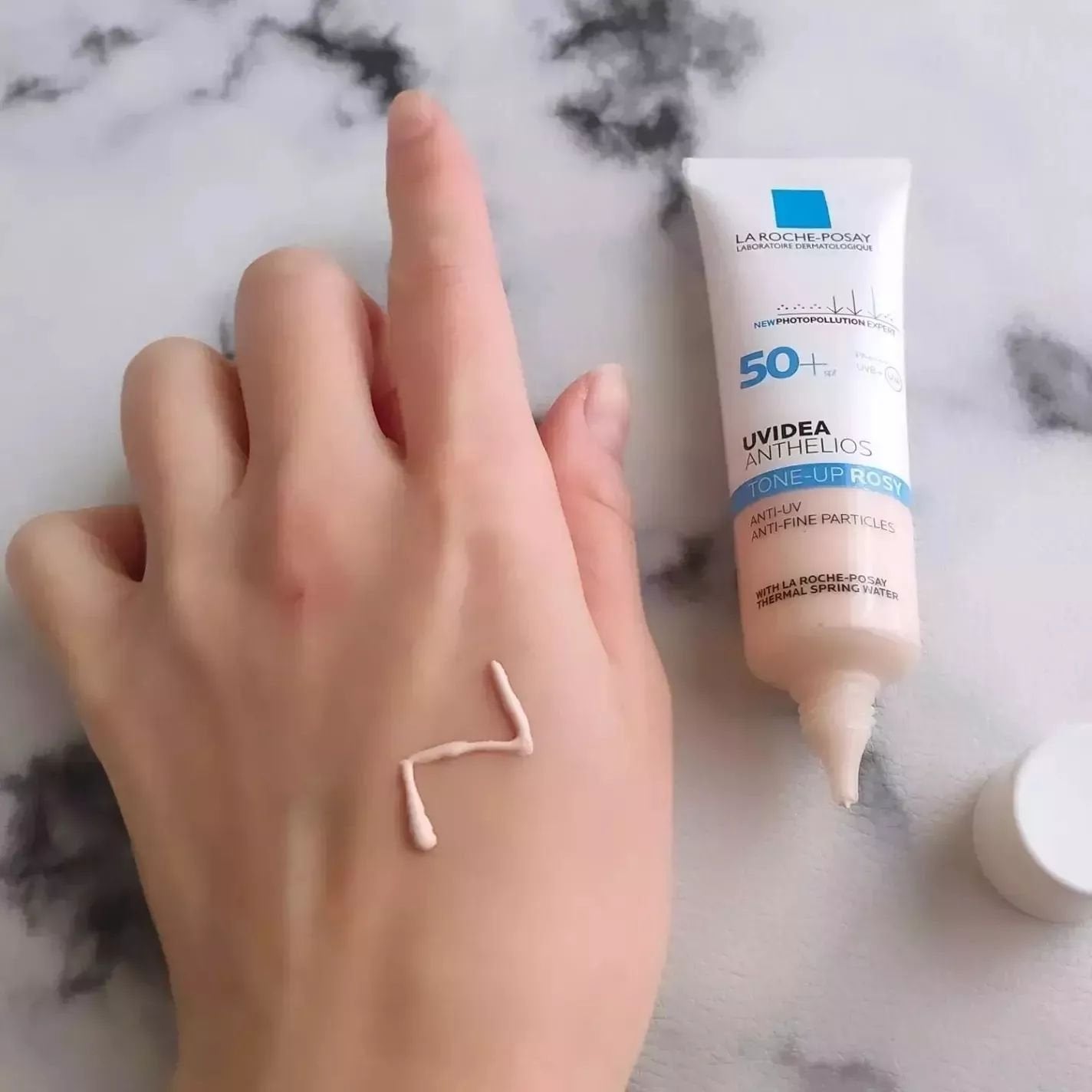 UVイデア XL プロテクショントーンアップ ローズ/ラ ロッシュ ポゼ/日焼け止めクリームを使ったクチコミ(4枚目)