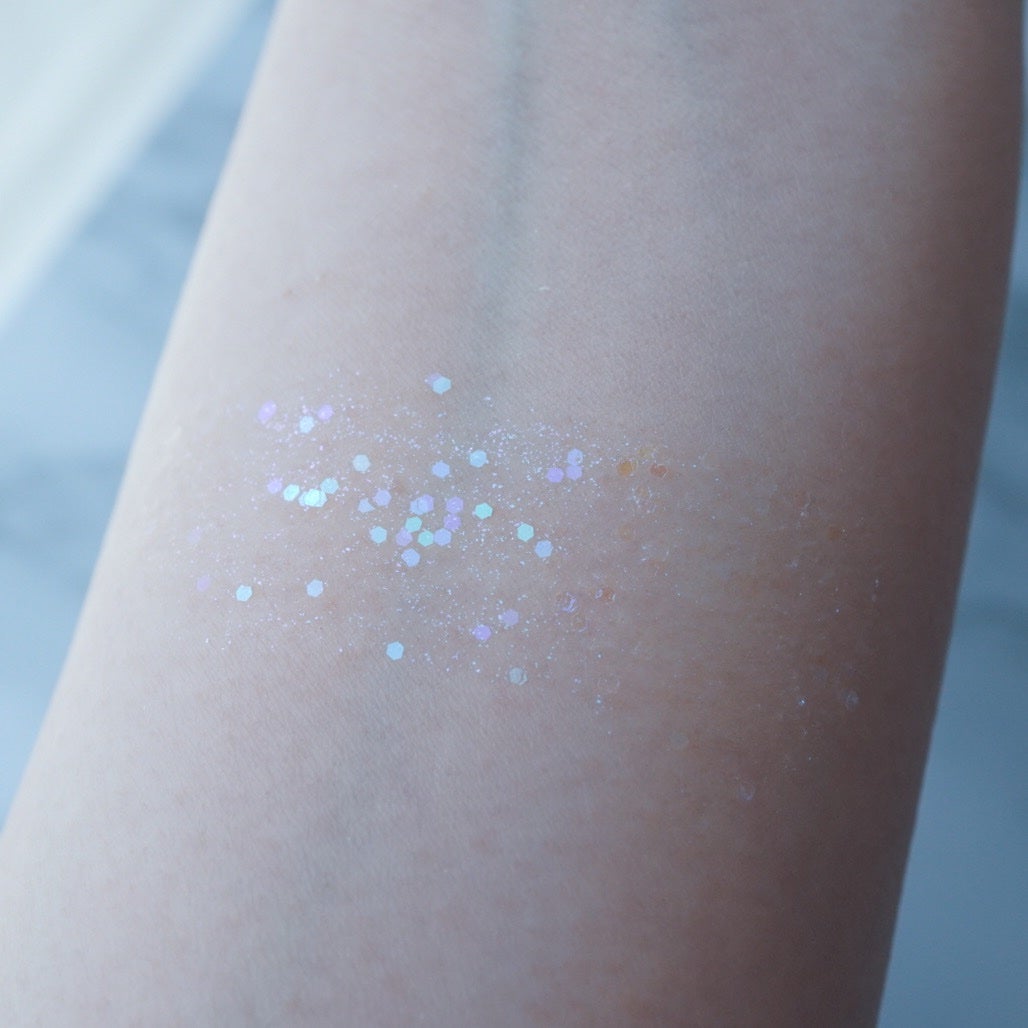 ゲットルーズグリッタージェル/unleashia/グリッターを使ったクチコミ(2枚目)