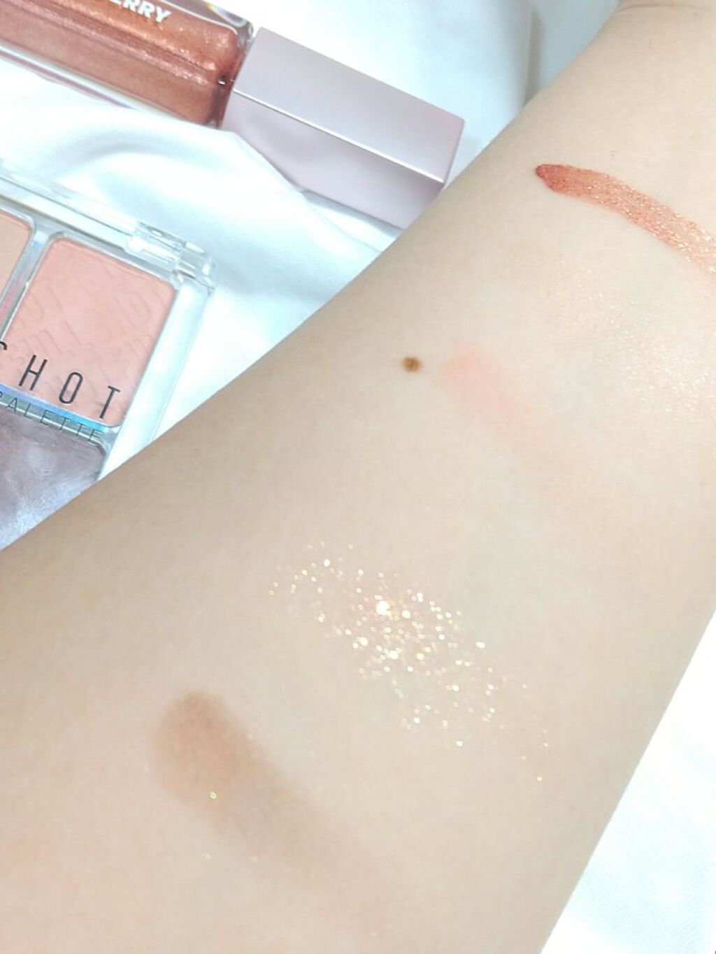 プリズムシャイングリッター/BLEND BERRY/グリッターを使ったクチコミ（2枚目）