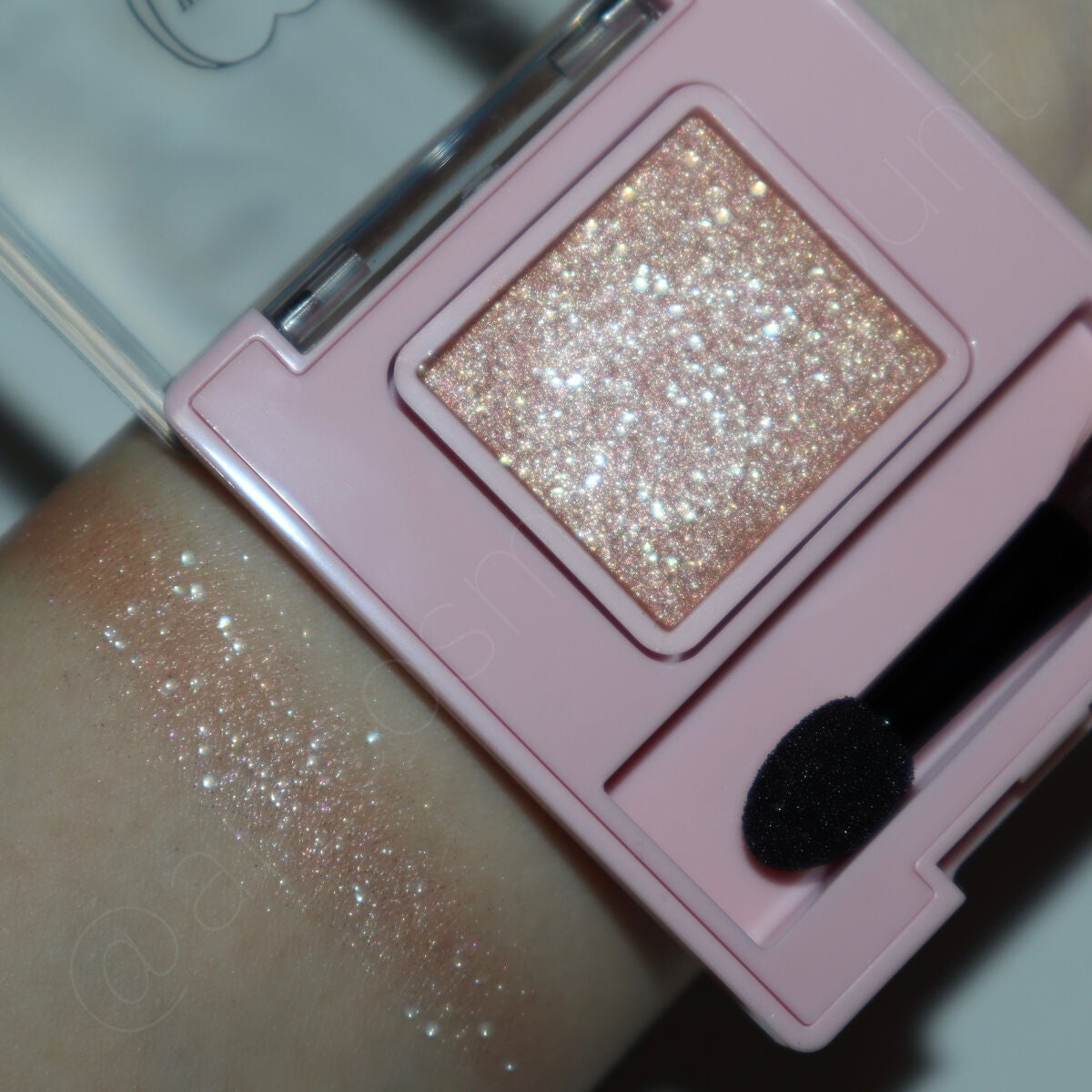 フーミー シングルラメシャドウ/WHOMEE/単色アイシャドウを使ったクチコミ(4枚目)