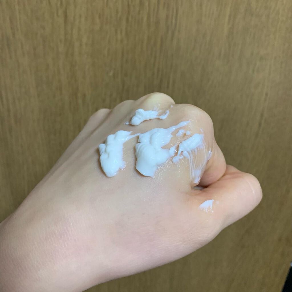 レーヌブランシュ ブライトモイスチャージェルクリーム/L'OCCITANE/フェイスクリームを使ったクチコミ(2枚目)