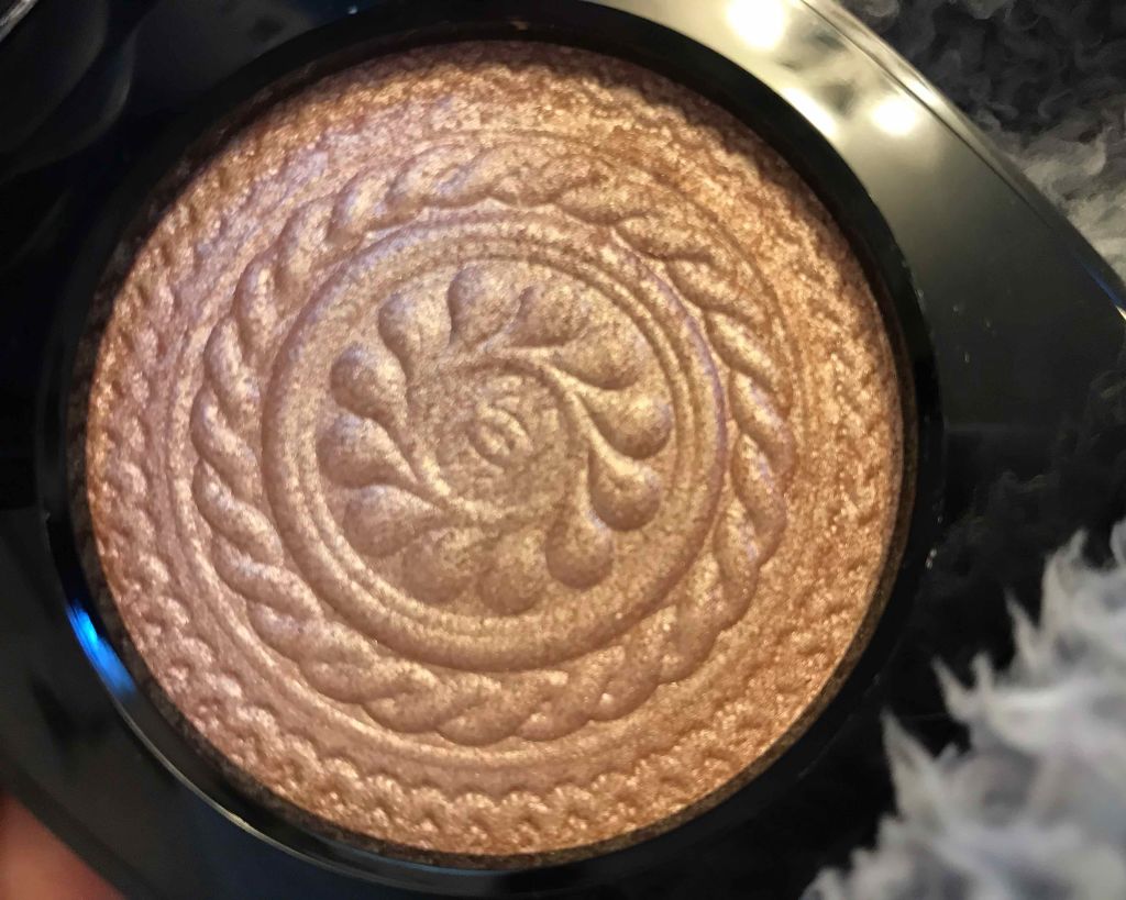 エクラ マニェティク ドゥ シャネル/CHANEL/パウダーハイライトを使ったクチコミ（2枚目）