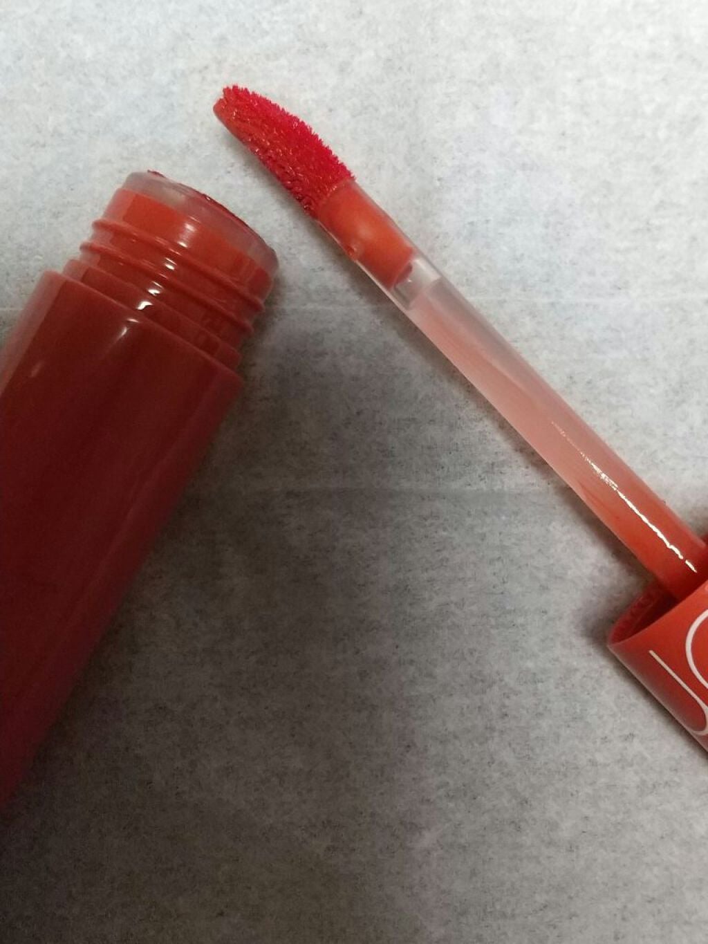 ジューシーラスティングティント/rom&nd/リップティントを使ったクチコミ(2枚目)