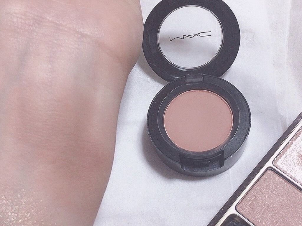 スモール アイシャドウ ソフト ブラウン/M・A・C/単色アイシャドウを使ったクチコミ（2枚目）