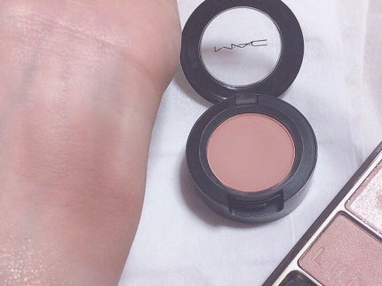 スモール アイシャドウ/M・A・C/単色アイシャドウを使ったクチコミ(2枚目)