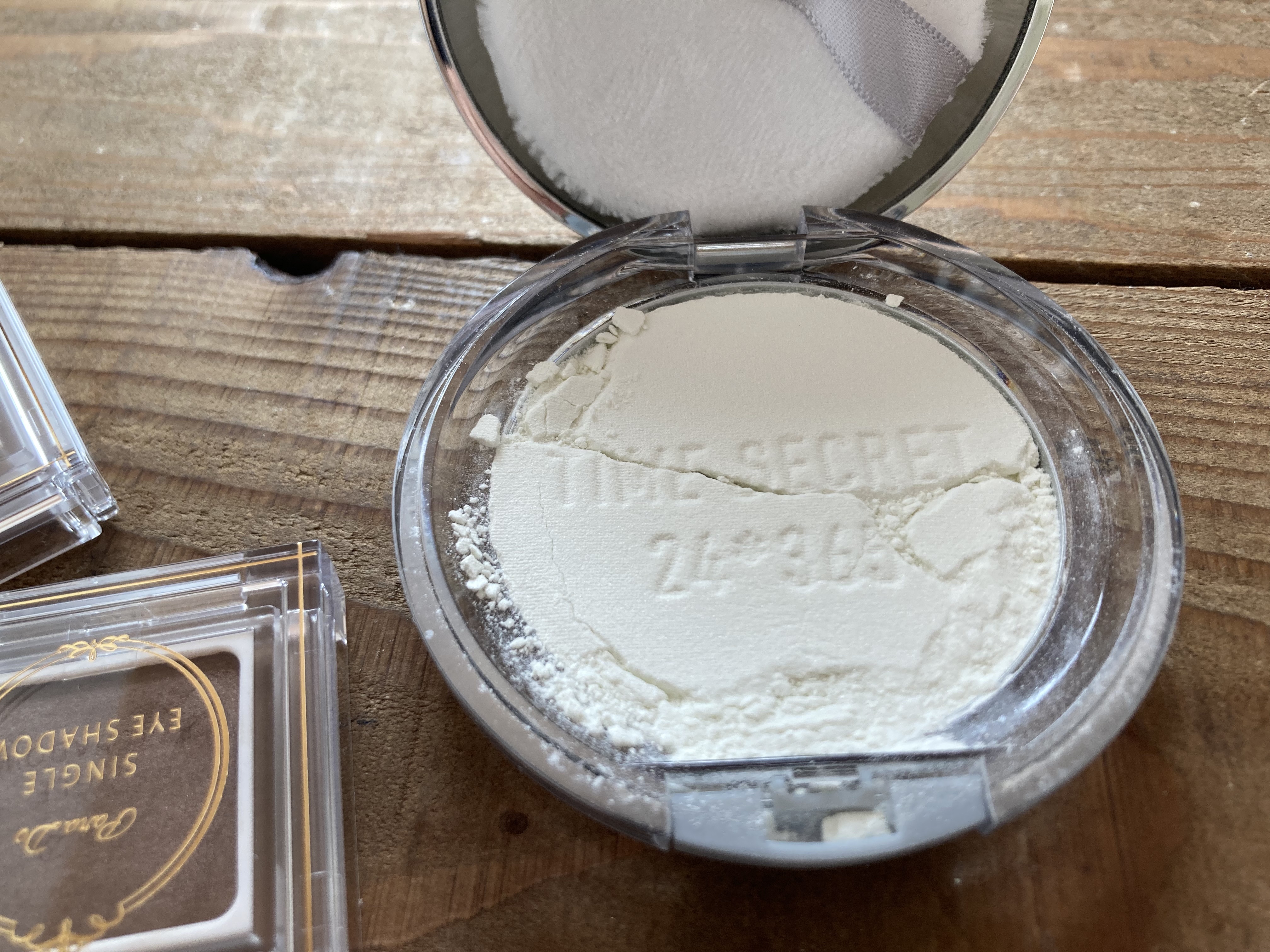 タイムシークレット ミネラルプレストクリアベール クール/TIME SECRET/プレストパウダーを使ったクチコミ（2枚目）