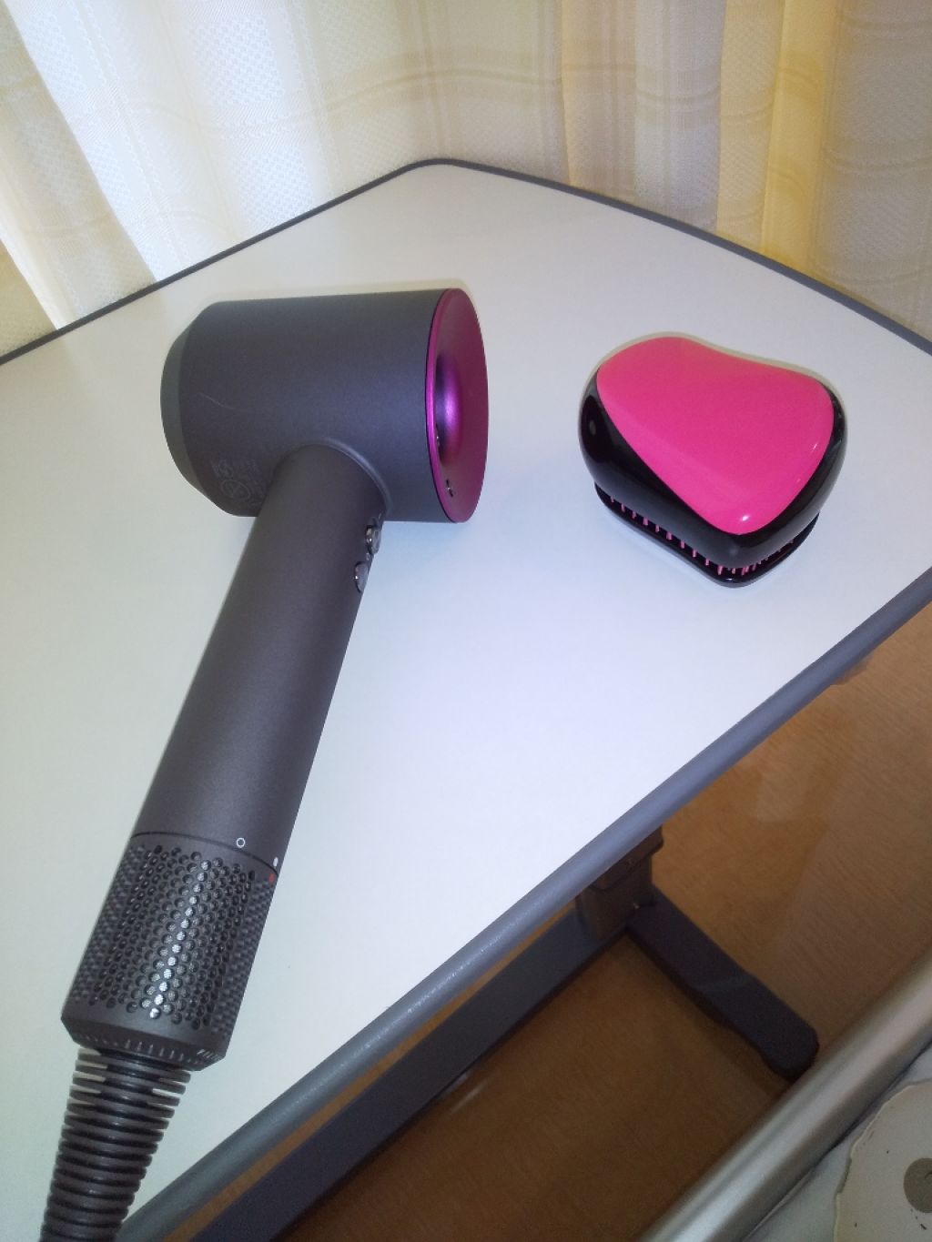 コンパクトスタイラー/TANGLE TEEZER/ヘアブラシを使ったクチコミ(2枚目)