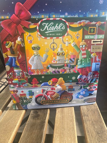 Kiehl's キールズ アドベントカレンダー2022のクチコミ「🎄🎄キールズ アドベントカレンダー2022🎄🎄🎄

16500円     24点入っています♥.....」（1枚目）