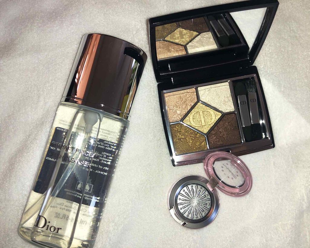 エクストラ ディメンション フォイル アイシャドウ M·A·C フロステッド ファイヤーワーク シルバー ベルズ/M・A・C/単色アイシャドウを使ったクチコミ（1枚目）