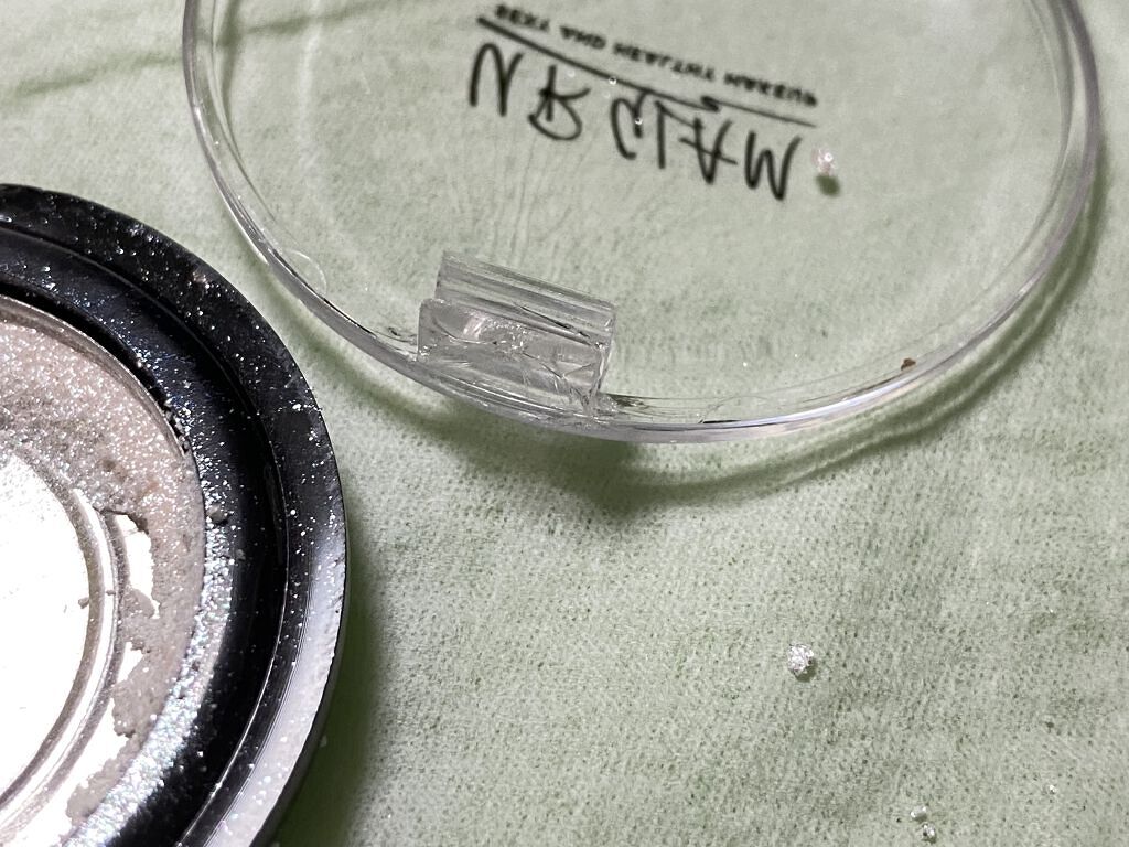 UR GLAM バウンシーハイライター/U R GLAM/パウダーハイライトを使ったクチコミ（2枚目）