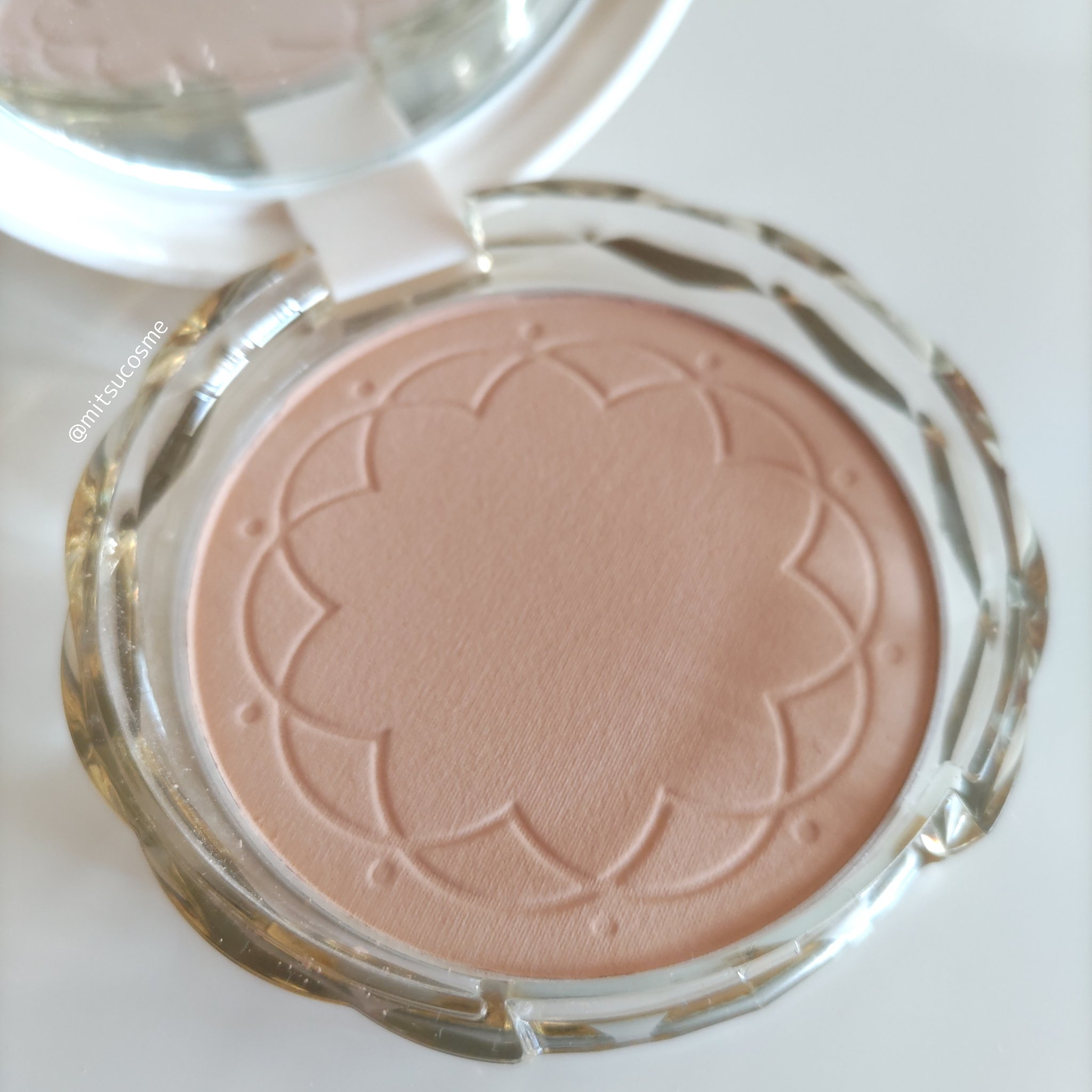 UVシルクカバーパウダー 02 ナチュラル/CEZANNE/プレストパウダーを使ったクチコミ（3枚目）