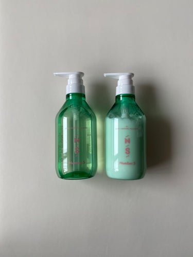 【使ったブランド】Number.S
【使った商品】UNERI CONTROL 
　　　　　　　SHAMPOO & TREATMENT 
【香り】アップル＆ピーチドロップ
【テクスチャ:シャンプー】とろみ