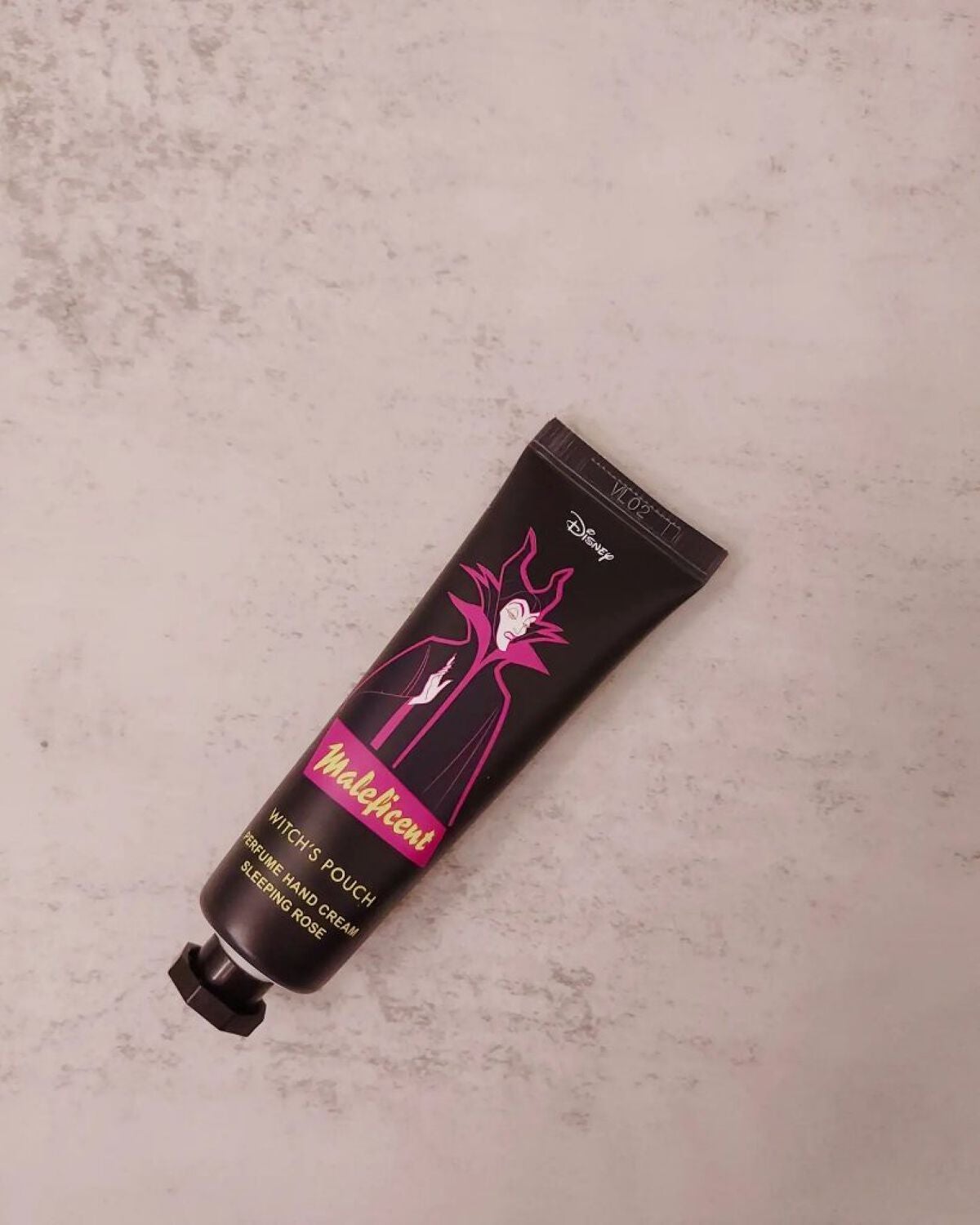 Witch's Pouch ✕ Disney villains ヴィランズ パフューム & モイスチャライザーハンドクリーム/アスリーエイチ/ハンドクリームを使ったクチコミ(6枚目)