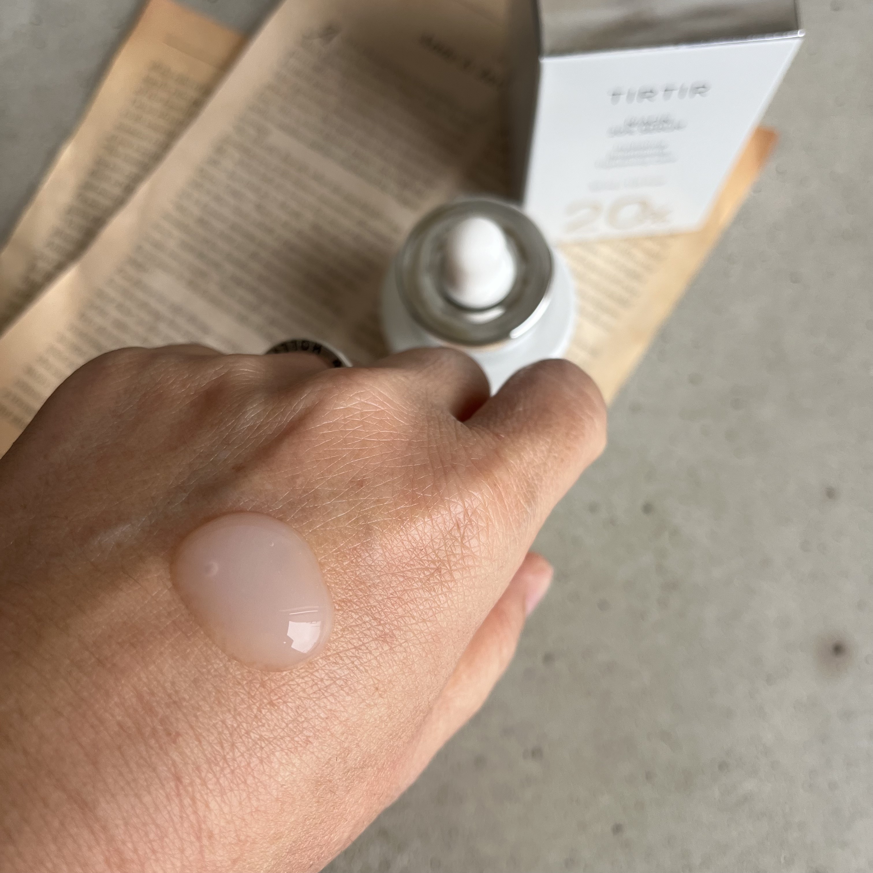 NIACIN 20% セラム/TIRTIR(ティルティル)/美容液を使ったクチコミ（2枚目）