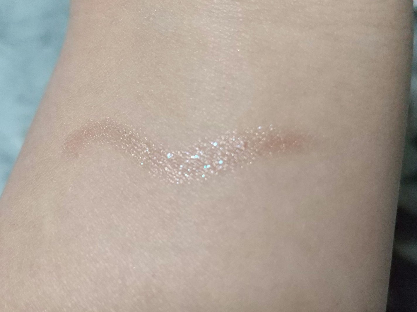 グリームオンフィットシャドウ/excel/スティックアイシャドウを使ったクチコミ(4枚目)