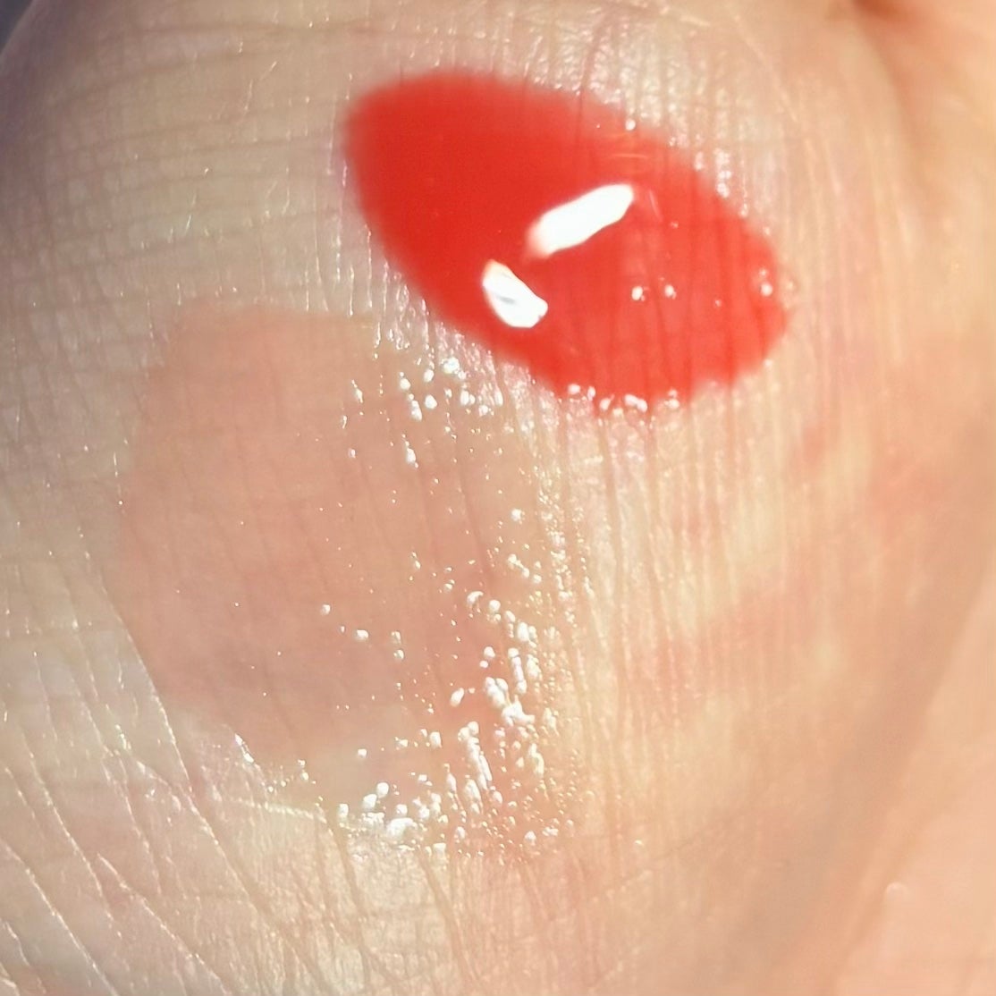 フィー 3Dボリューミンググロス/fwee/リップグロスを使ったクチコミ(2枚目)