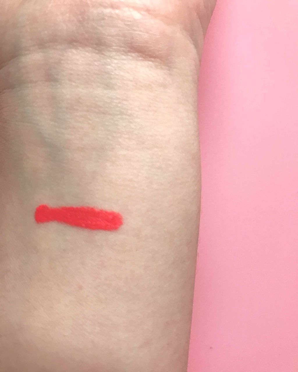 ベルベットリキッドルージュ ポピーレッド/crayontouch-me/口紅を使ったクチコミ（2枚目）