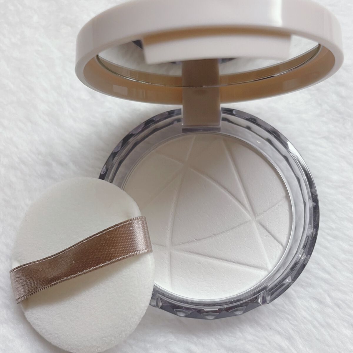 毛穴レスパウダー/CEZANNE/プレストパウダーを使ったクチコミ(3枚目)