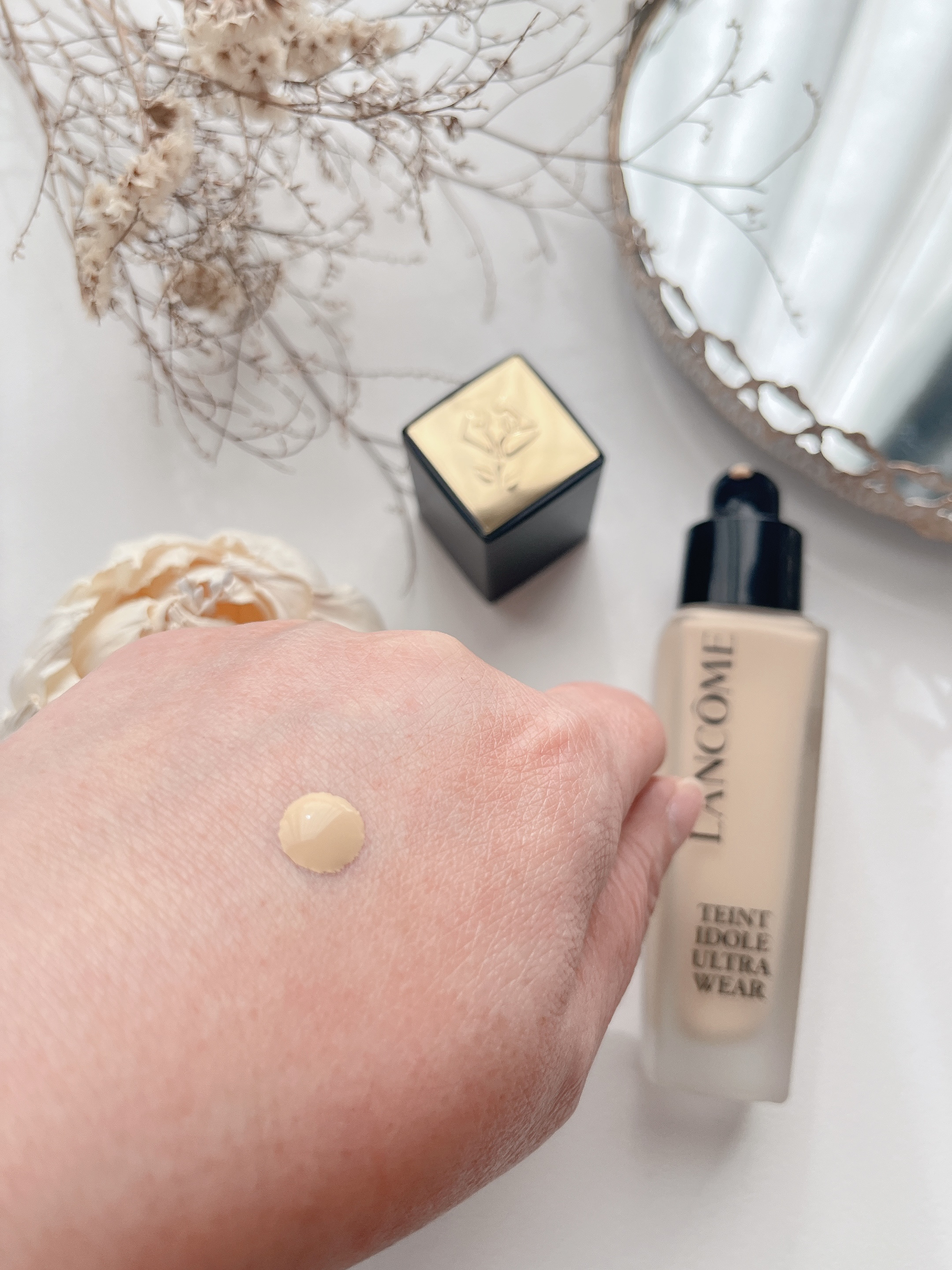 タンイドル ウルトラ ウェア リキッド N B-02/LANCOME/リキッドファンデーションを使ったクチコミ（2枚目）