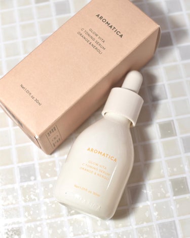 【aromatica】
グロービタCトーニングセラム30ml
オレンジ&ネロリ

いつでも使える低刺激ビタミンCセラム
朝晩使って、疲れ果てた肌を癒してくれる

ビタミンC光彩オイルカプセルが
含まれた