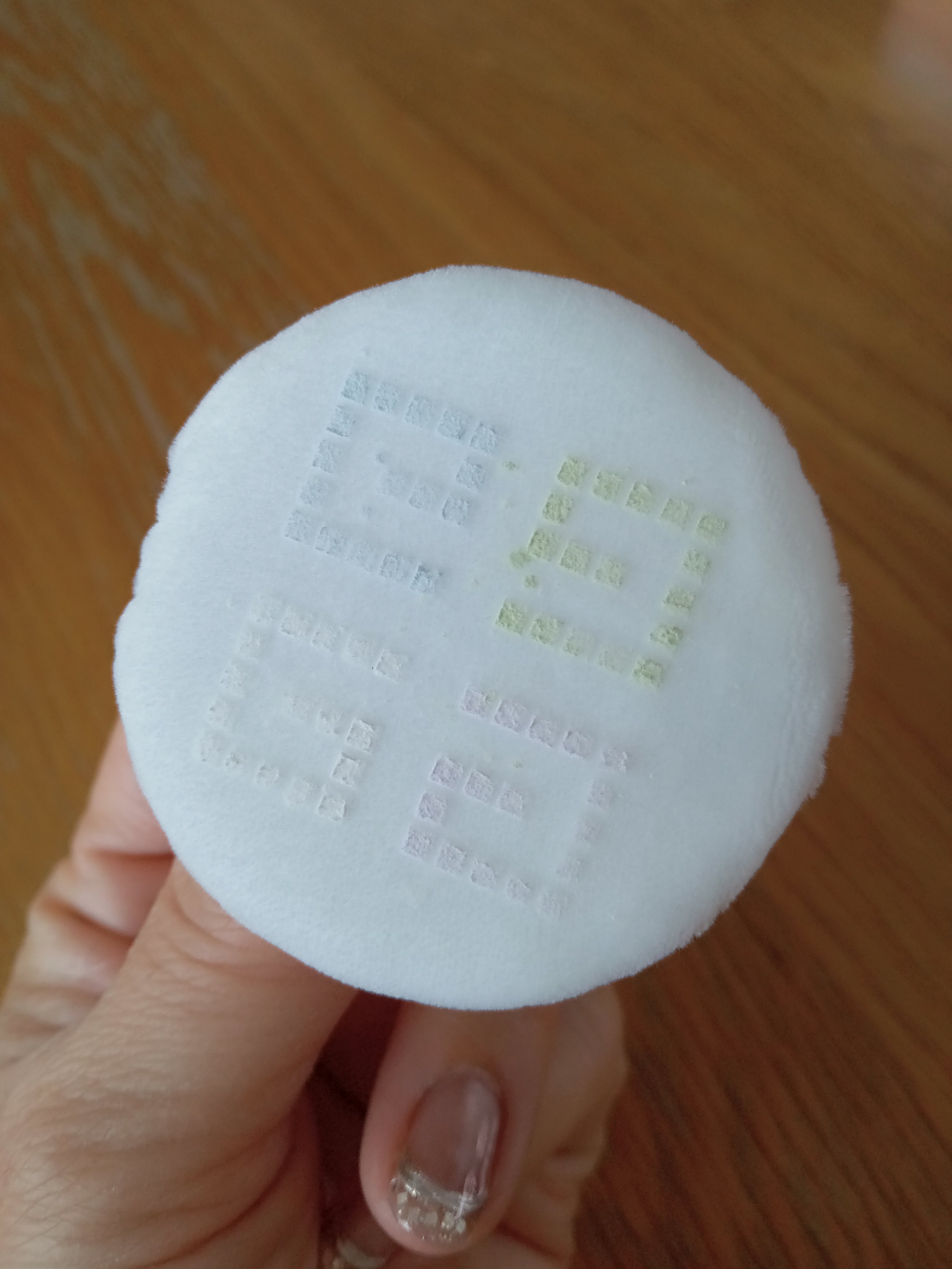 プリズム・リーブル・スキンケアリング・グロウ・クッション/GIVENCHY/クッションファンデーションを使ったクチコミ（3枚目）