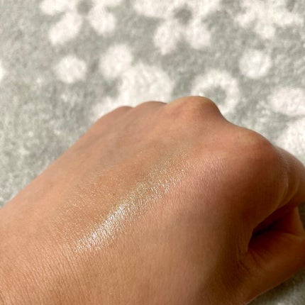 ボーム エサンシエル/CHANEL/スティックハイライトを使ったクチコミ(2枚目)