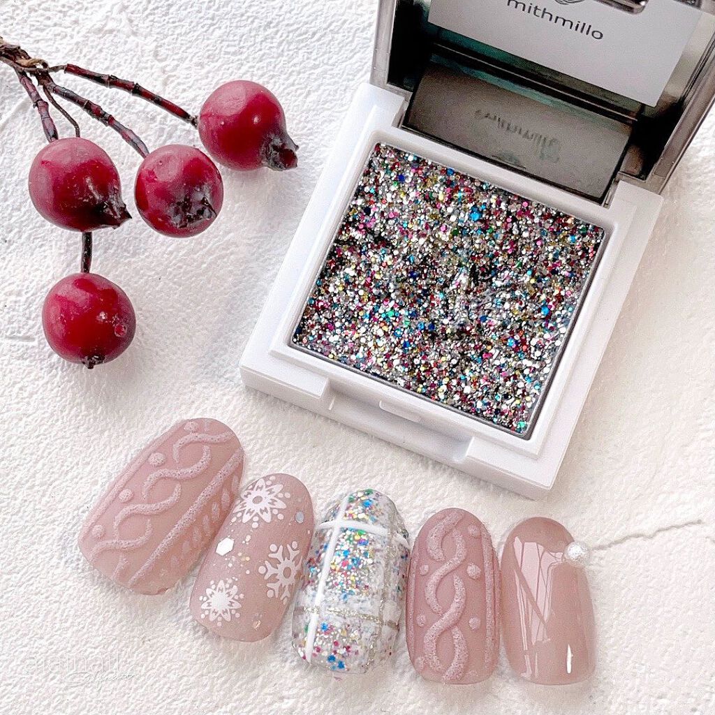 aiainail_@セルフネイル on LIPS 「⌇#newnailsDnaGelでクリスマスネイル🎄🤍こん..」(2枚目)
