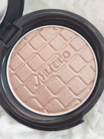 オーラデュウ プリズム イルミネーター/SHISEIDOザ・メーキャップ/プレストパウダーを使ったクチコミ(2枚目)