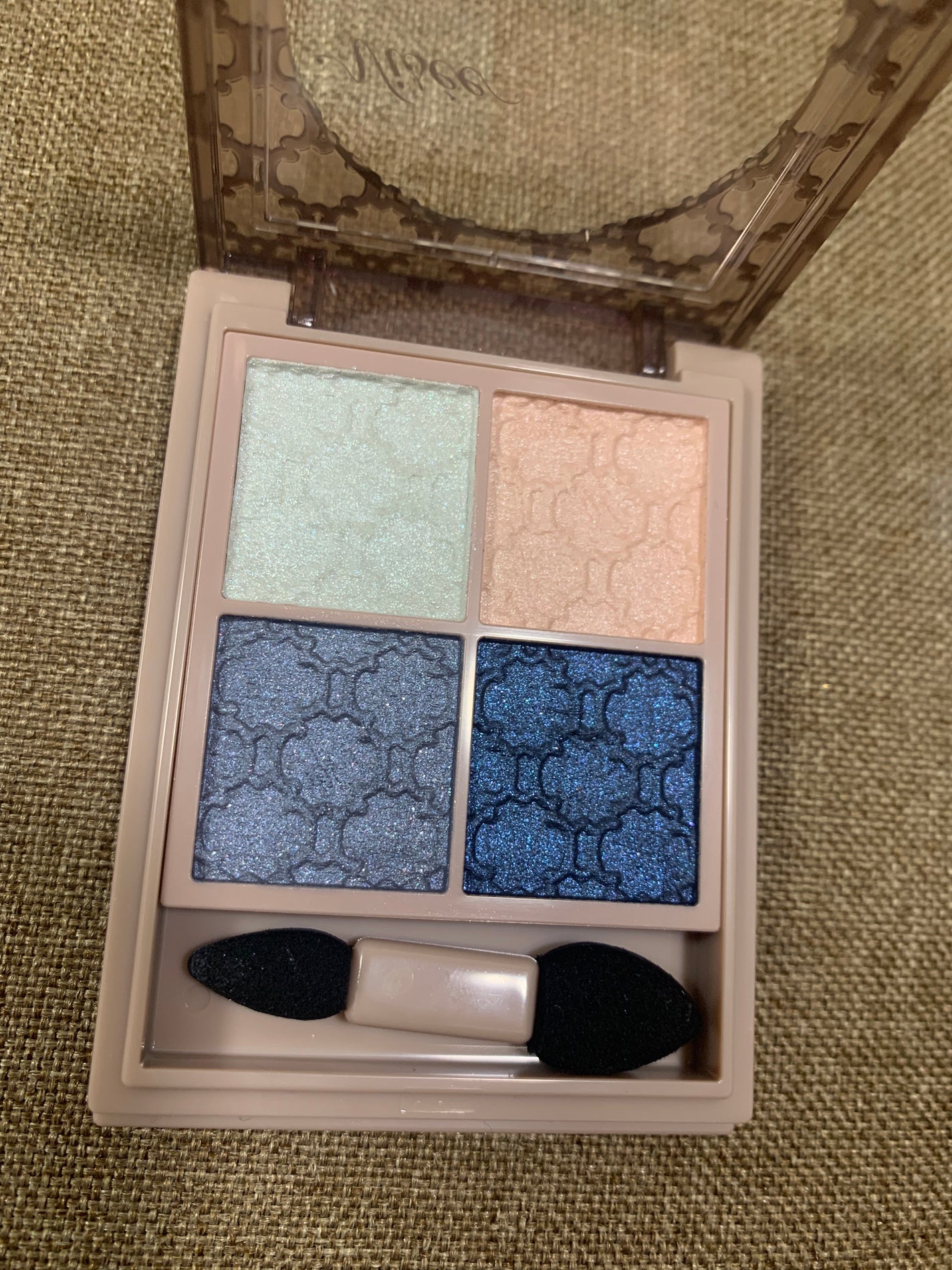 グロッシーリッチ アイズ N/Visée/アイシャドウパレットを使ったクチコミ(2枚目)