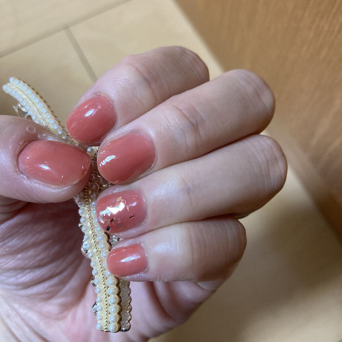 カラフルネイルズ N51 コーラルピンク/キャンメイク/マニキュアを使ったクチコミ（2枚目）