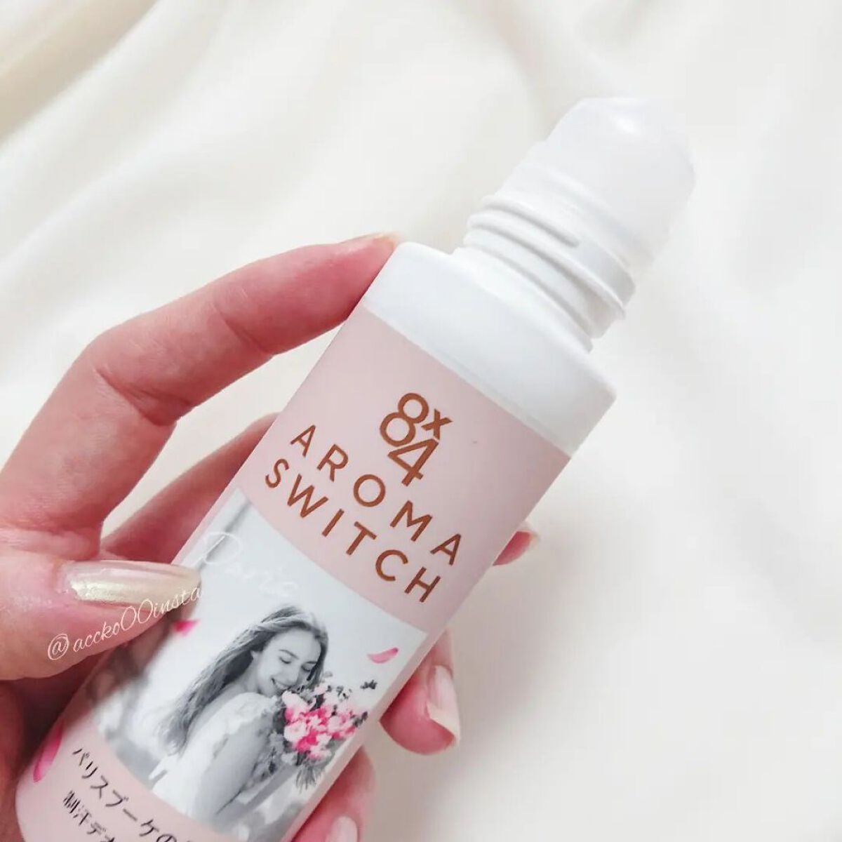 8x4 アロマスイッチ ロールオン パリスブーケの香り/８ｘ４/デオドラント・制汗剤を使ったクチコミ（2枚目）