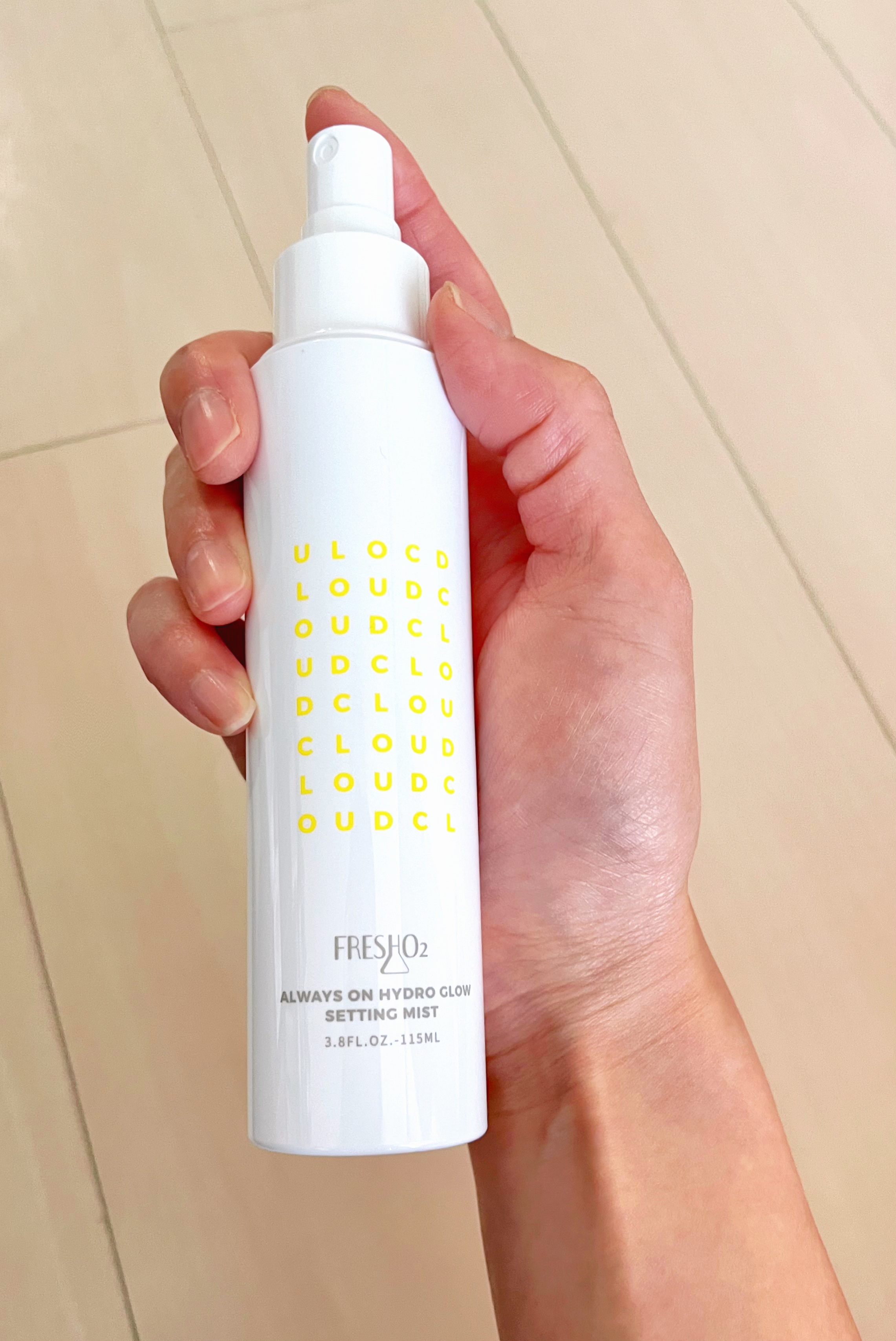 クラウドオールウェイズオン ハイドログロー メイクキー プミスト/FRESHO2/フィックスミストを使ったクチコミ（2枚目）