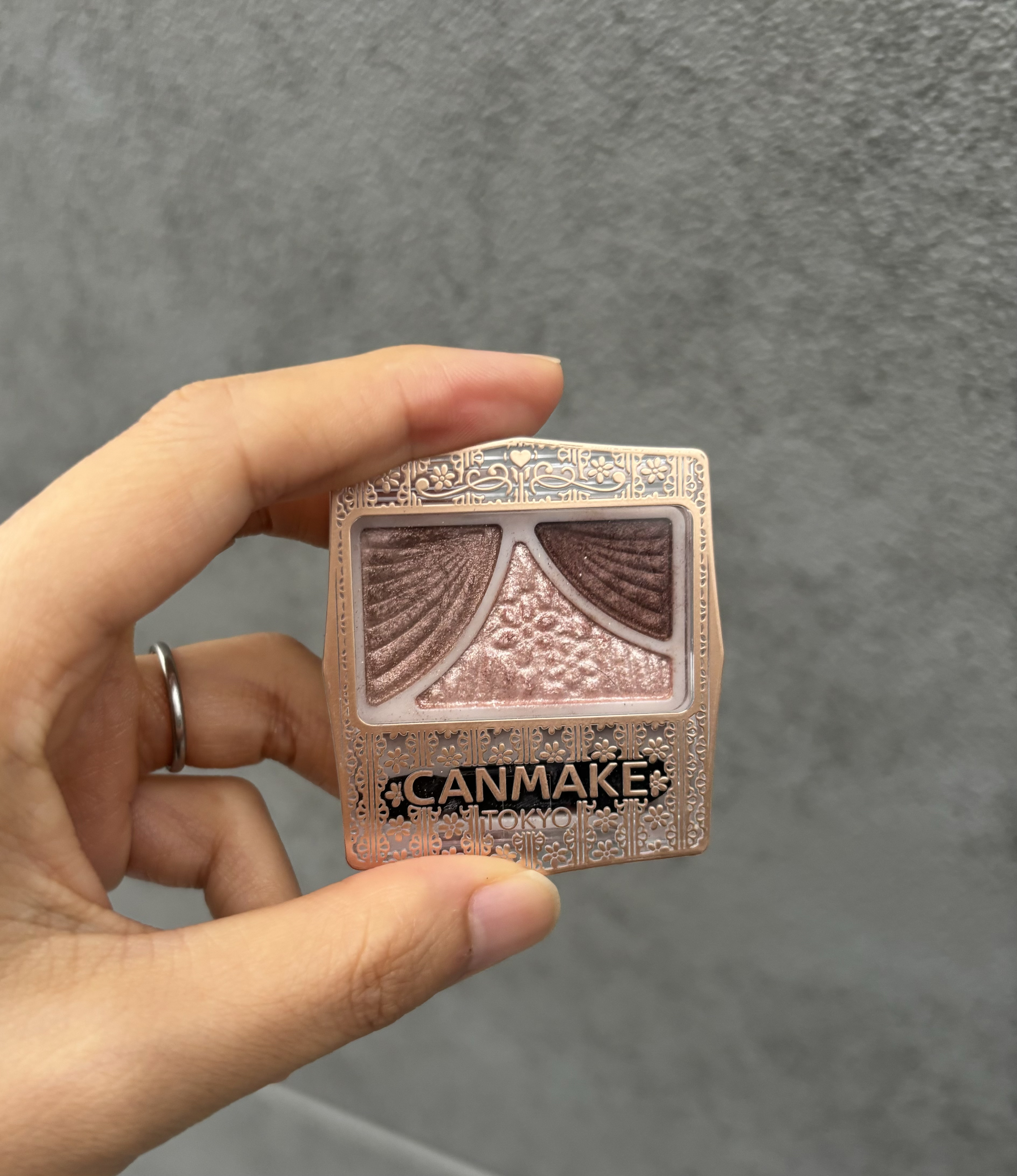 ジューシーピュアアイズ/キャンメイク/アイシャドウパレットを使ったクチコミ（1枚目）