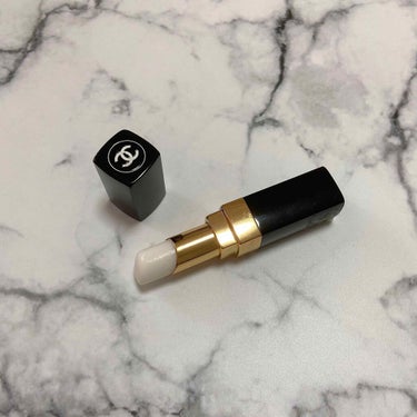 ＼CHANELのリップケア／

#CHANEL 
#ルージュココボーム

4,000円(税抜)

リップメイク前のケアとして使用しています💄

これをつけると唇がなめらかになり、
リップメイクがしやすく