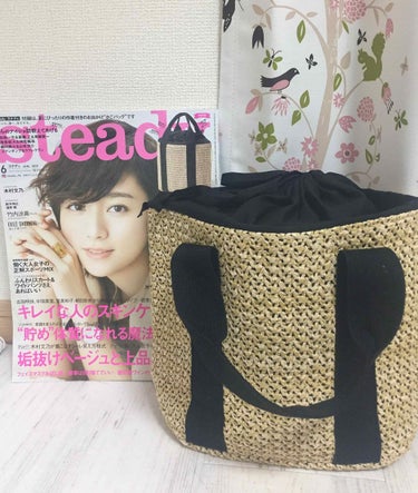 
皆さんこんばんは〜！プチっとな☆です。

今日は、雑誌steadyの付録紹介です(๑˃̵ᴗ˂̵)و
お値段1000円でした！

かごバック欲しいと思っていたら
雑誌の付録で安く手に入っちゃいました♡笑