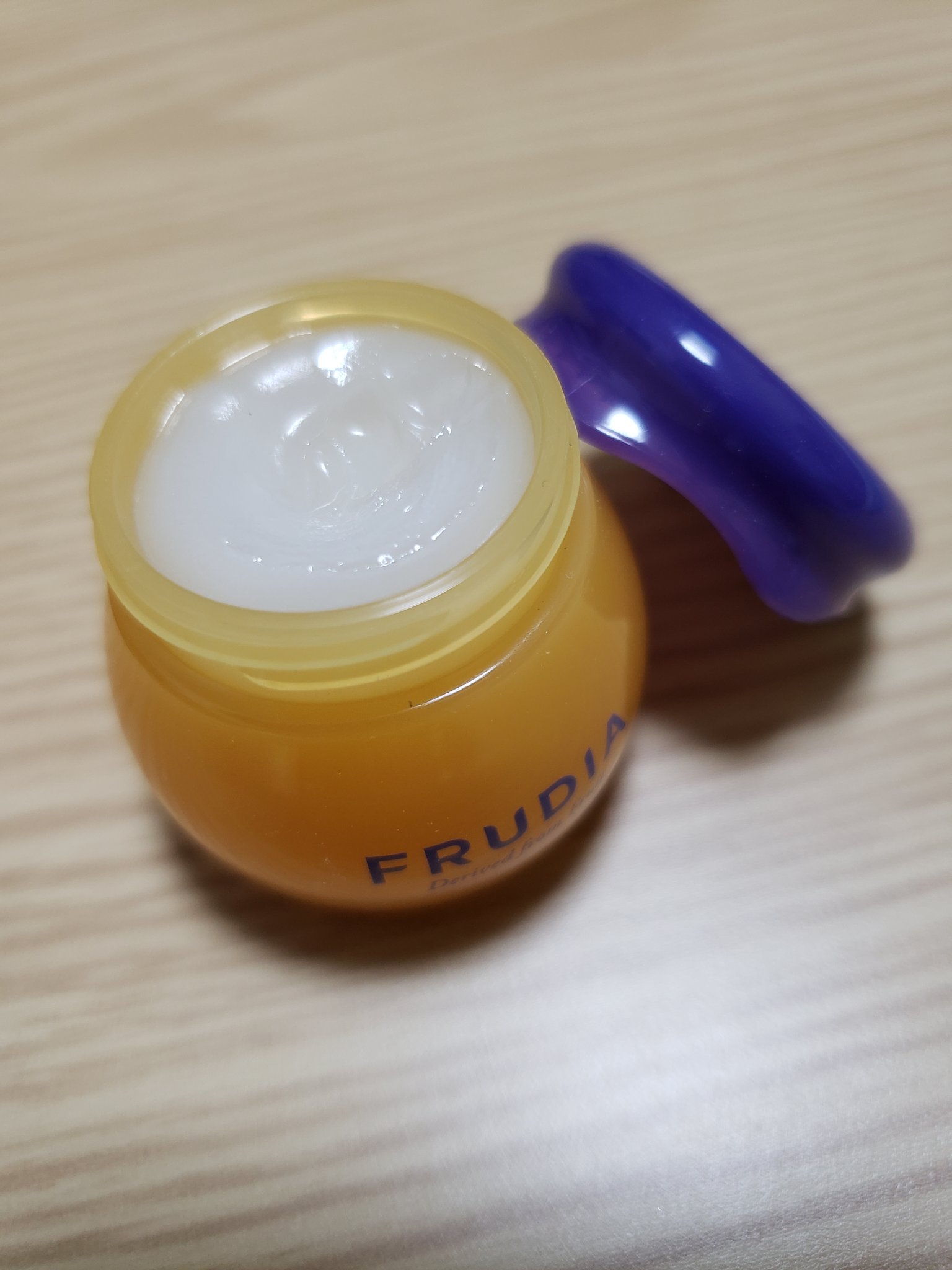 ブルーベリーハニーリップバーム/FRUDIA/リップバームを使ったクチコミ（2枚目）