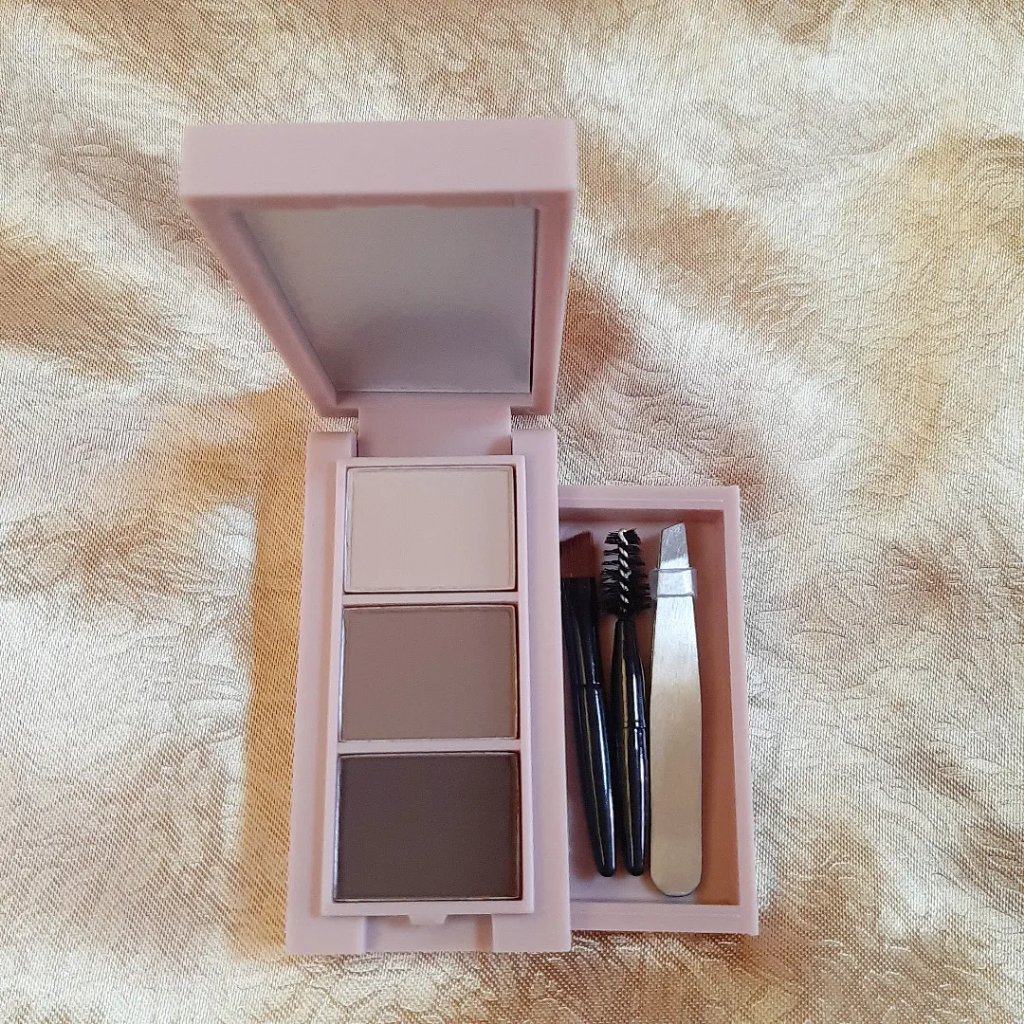 frunflynn マルチパーフェクター アイブロウキット 01 ラテブラウン/frunflynn/パウダーアイブロウを使ったクチコミ（1枚目）